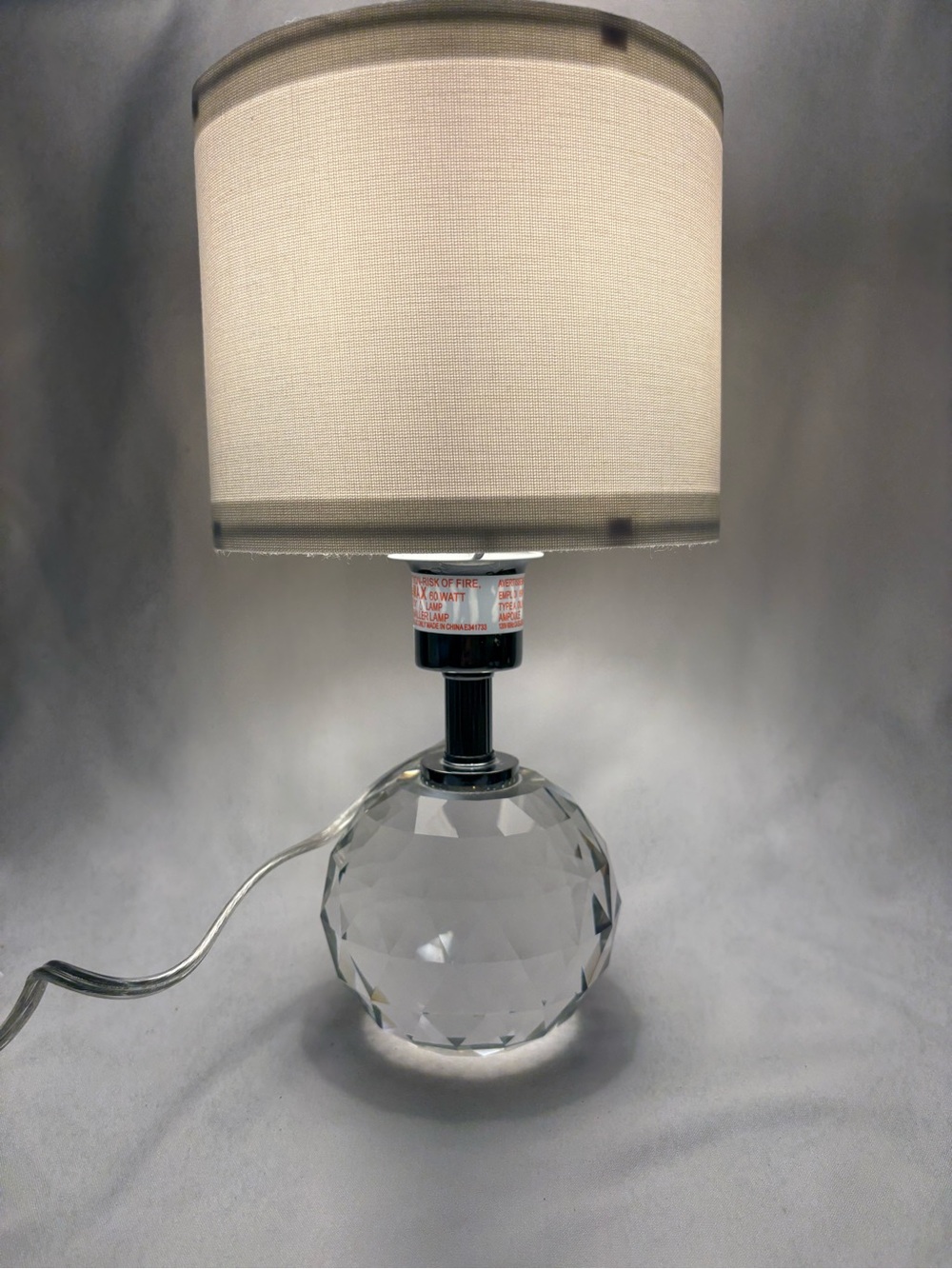 Vtg Leviton Pineapple crystal LED table lamp